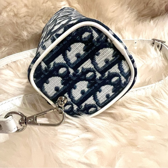 Christian Dior Crossbody Bag Monogram Cosmetic Pouch with Crossbody chain - Picture 12 of 14
